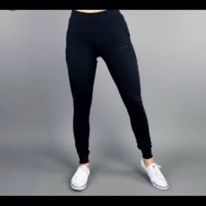 Alphalete Premium Women’s joggers